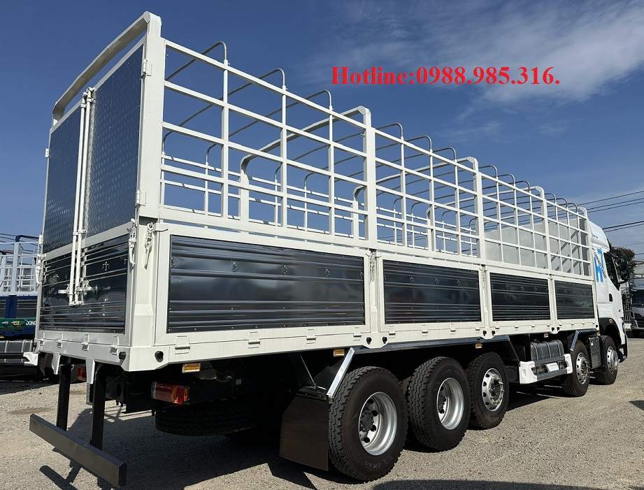 XE TẢI THÙNG 5 CHÂN CHENGLONG H7 10X4 360HP